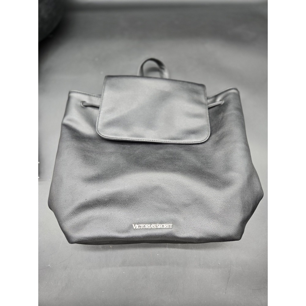 Victoria's Secret Black Pebbled Vegan Leather 90's-Y2K Vibe Drawstring Backpack
